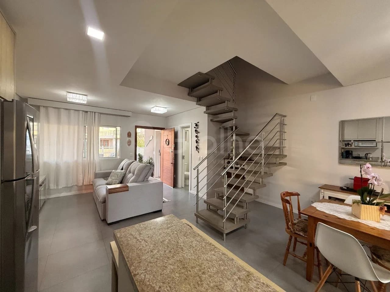 Casa para venda com 3 dormitórios em Ribeirão da Ilha com 113 m² — foto 2