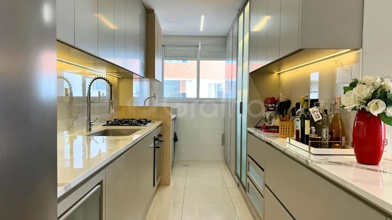 Apartamento para venda com 2 dormitórios em Centro com 90 m² — foto 2
