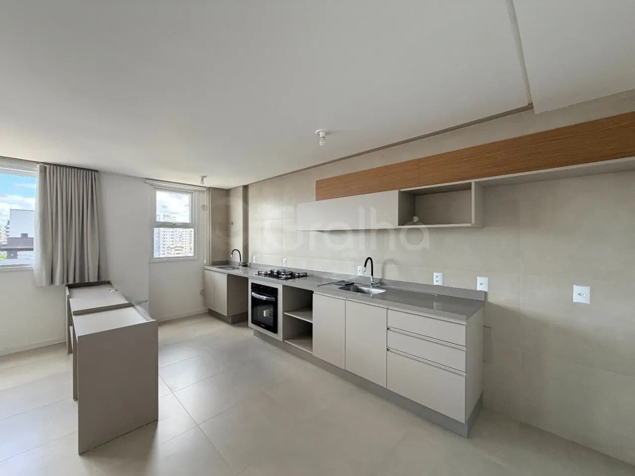 Apartamento para venda com 1 dormitório, em Centro com 39 m² — foto 2