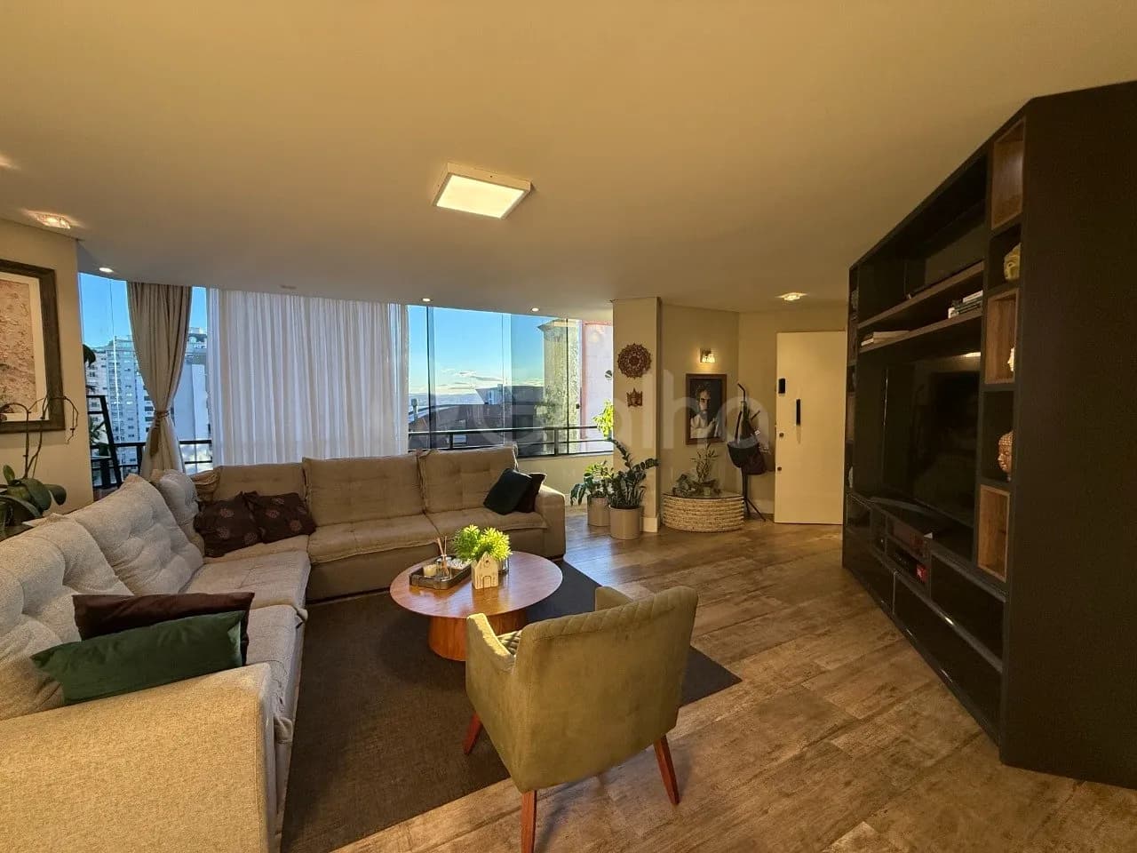 Apartamento para venda com 4 dormitórios em Agronômica com 206 m² — foto 4