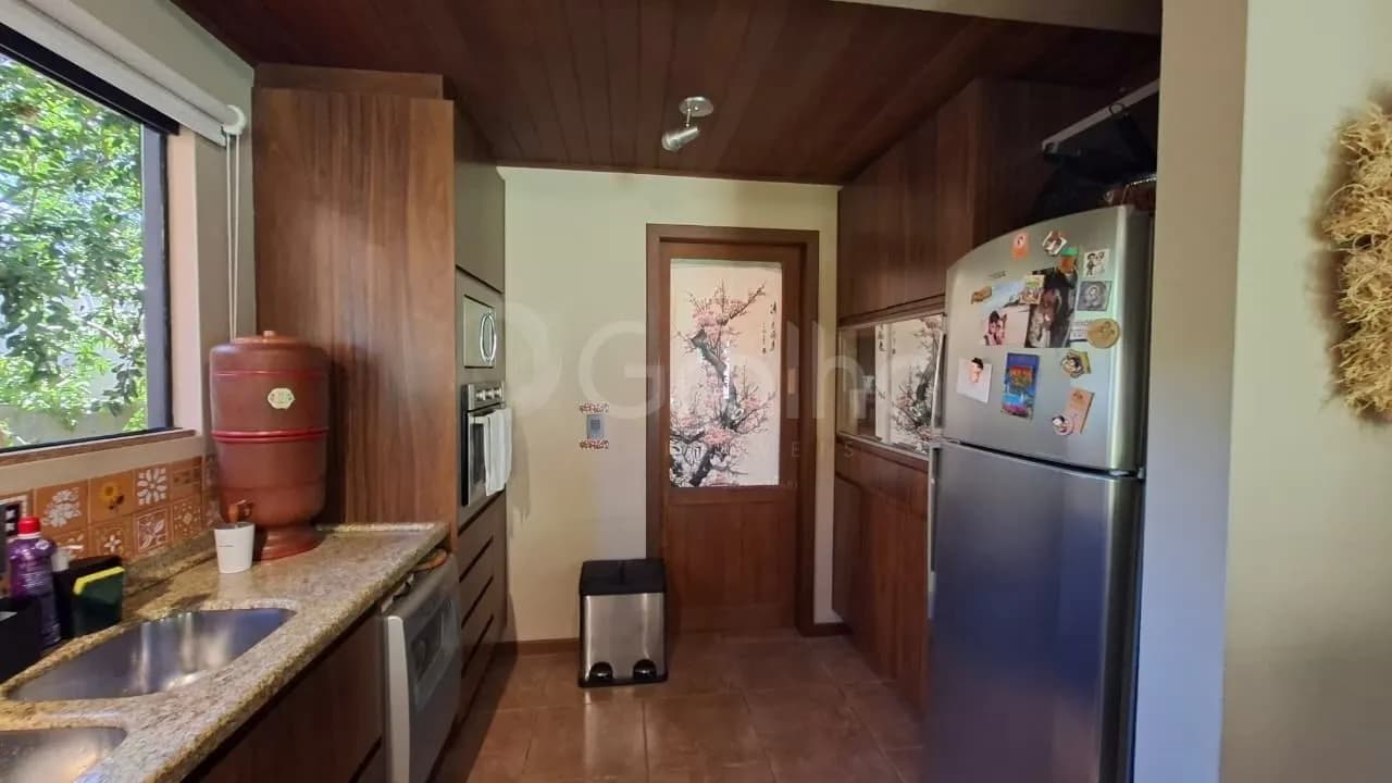 Casa para venda com 4 dormitórios em Pântano Do Sul com 280 m² — foto 3