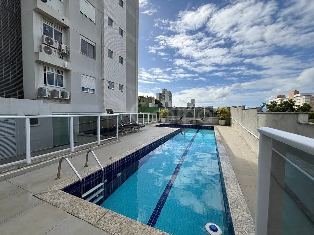 Apartamento para venda com 3 dormitórios em Estreito com 100 m² — foto principal
