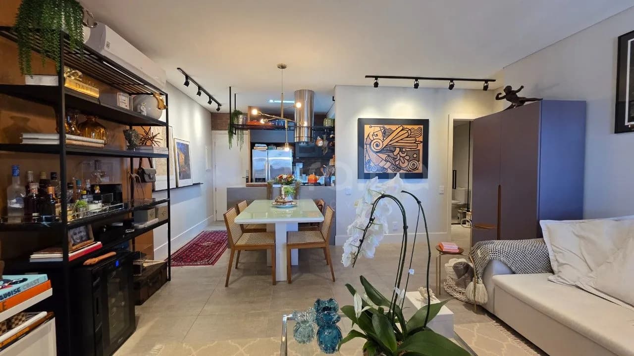 Apartamento para venda com 1 dormitório, em Centro com 68 m² — foto 2