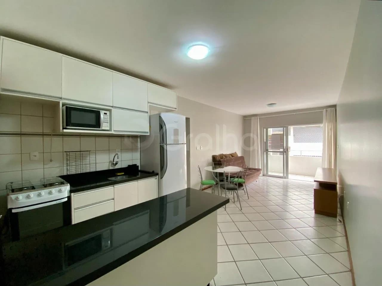 Apartamento para venda com 2 dormitórios em Carvoeira com 69 m² — foto principal