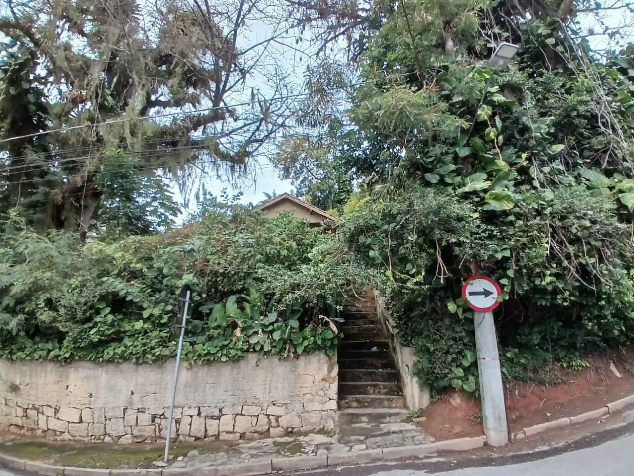 Terreno para venda em Centro com 1153 m² — foto principal