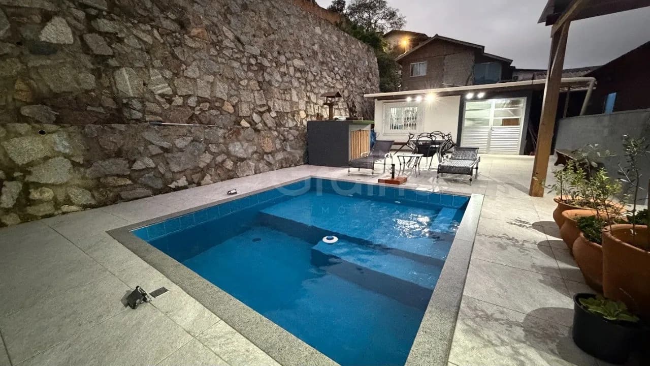 Casa para venda com 5 dormitórios em Tapera com 504 m² — foto principal