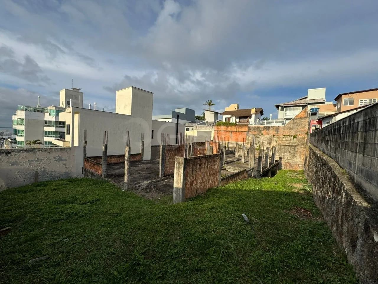 Terreno para venda em Coqueiros com 560 m² — foto 3