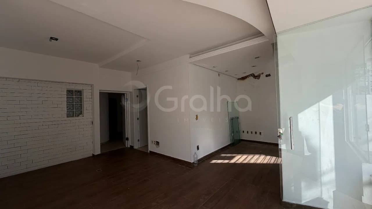 Casa comercial para venda em Centro com 198 m² — foto 3
