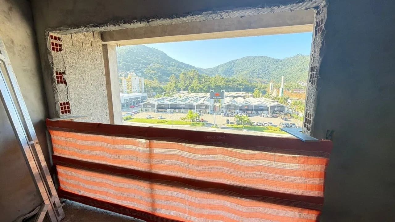 Apartamento para venda com 1 dormitório, em Saco Grande com 43 m² — foto 2