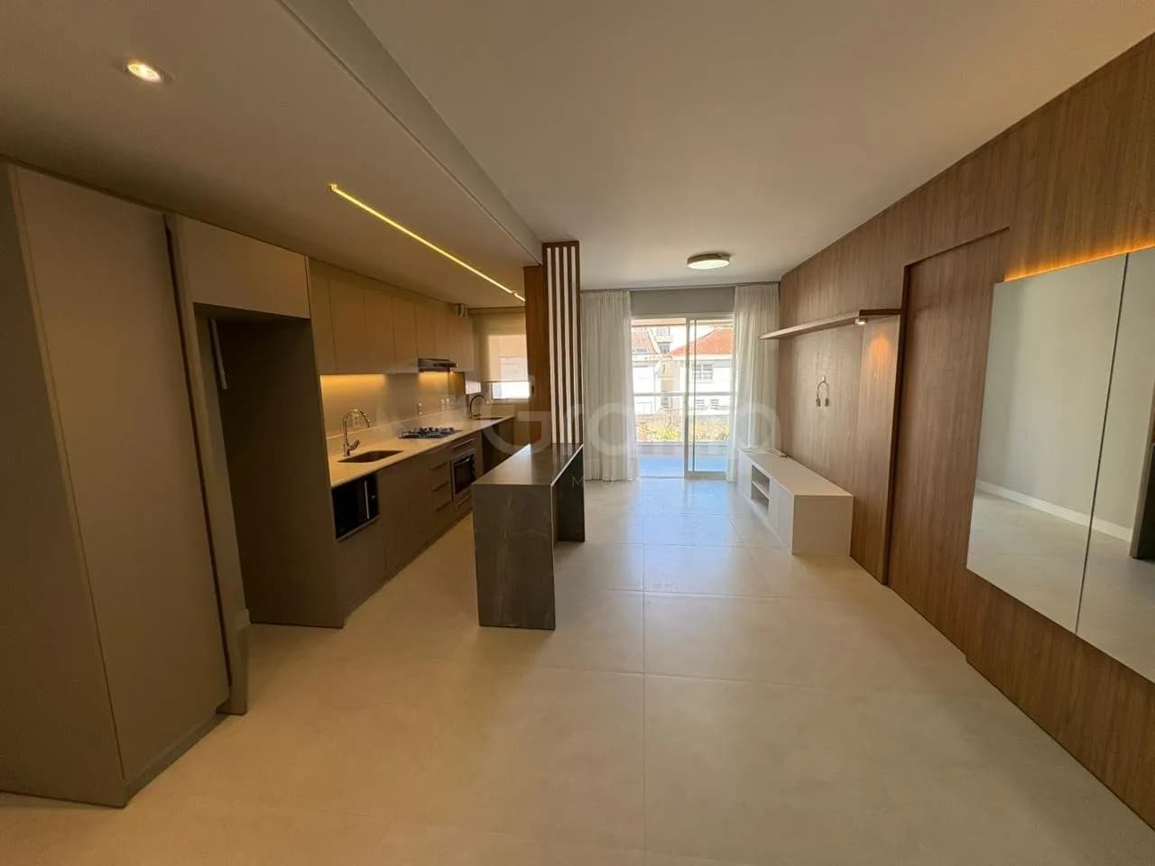 Apartamento para venda com 2 dormitórios em Agronômica com 65 m² — foto 2
