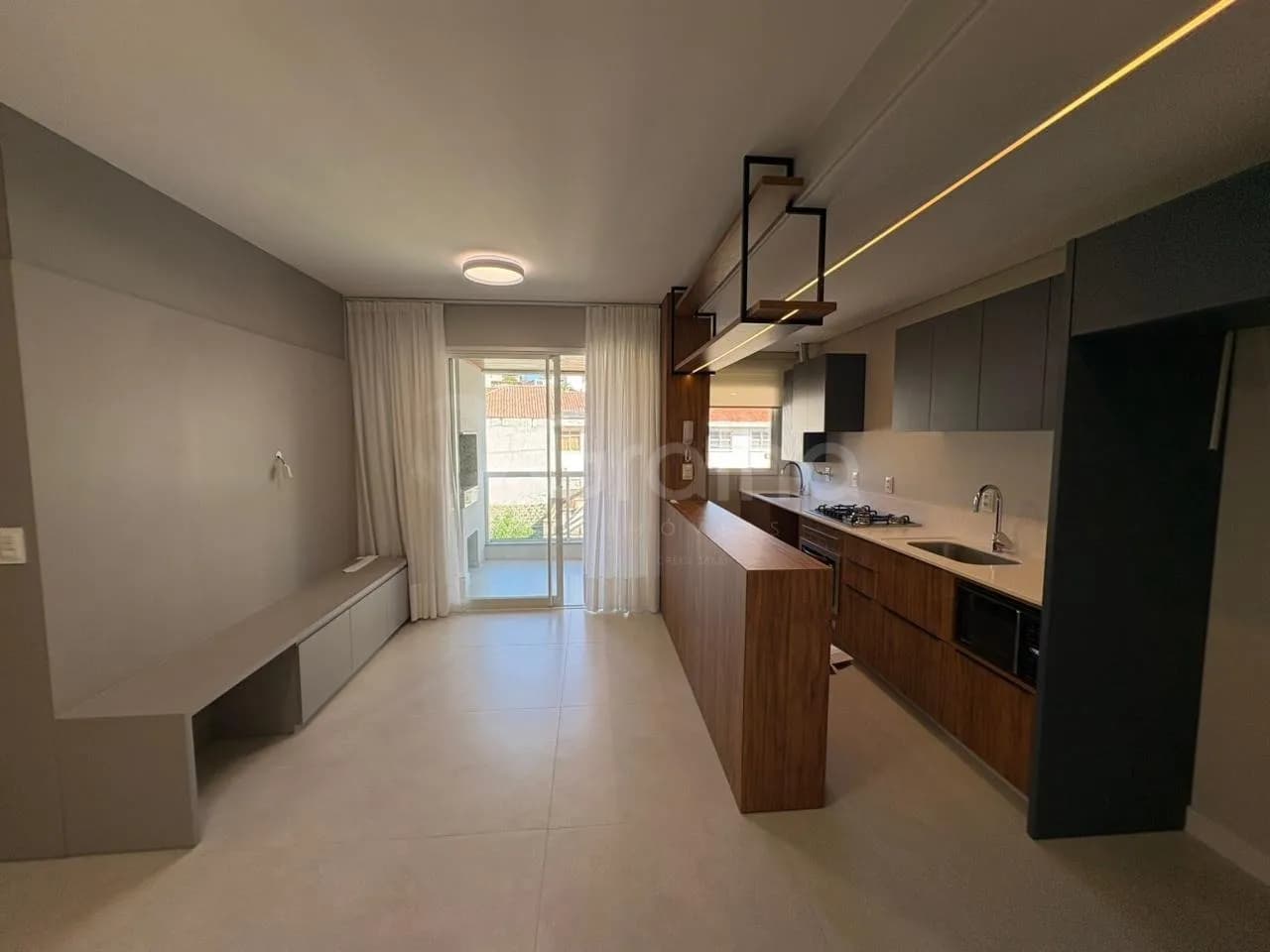 Apartamento para venda com 2 dormitórios em Agronômica com 65 m² — foto principal