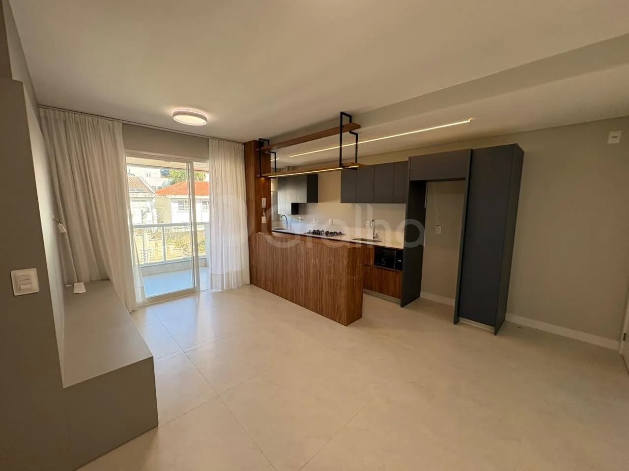 Apartamento para venda com 2 dormitórios em Agronômica com 65 m² — foto 2