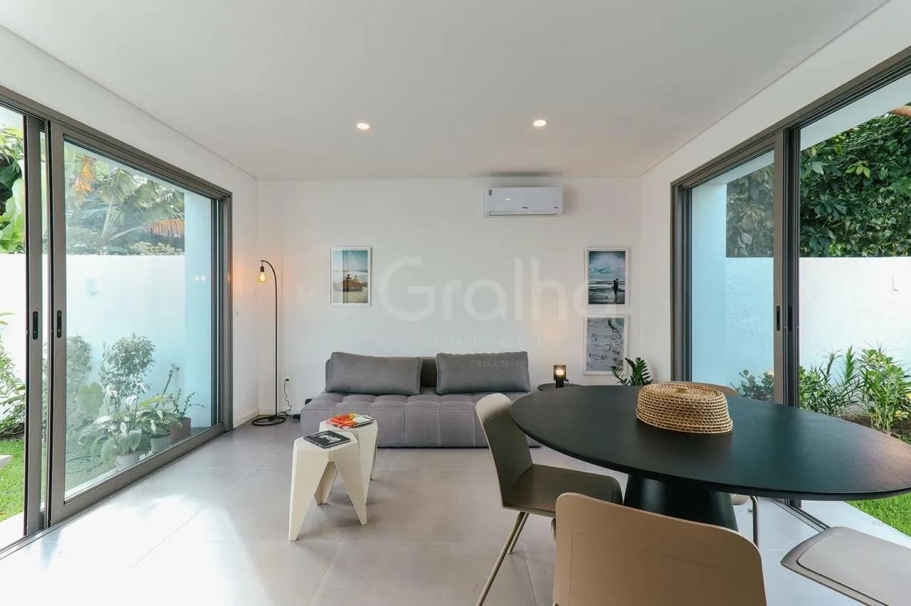 Casa para venda com 3 dormitórios em Campeche com 177 m² — foto principal