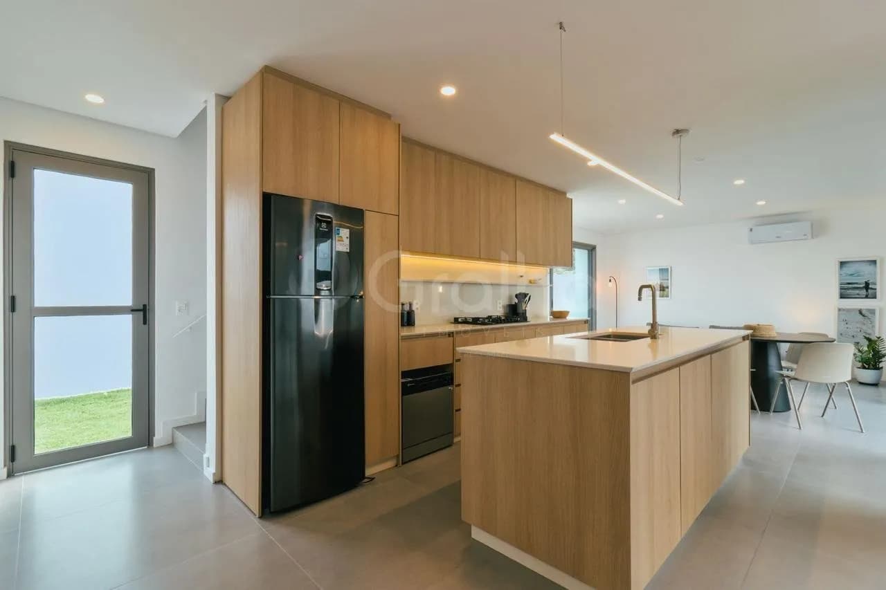 Casa para venda com 3 dormitórios em Campeche com 177 m² — foto 3