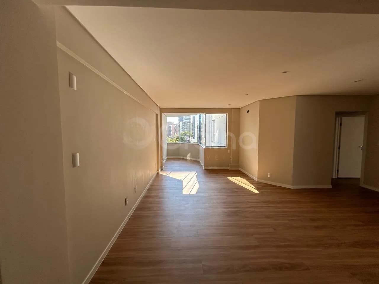 Apartamento para venda com 3 dormitórios em Centro com 112 m² — foto principal