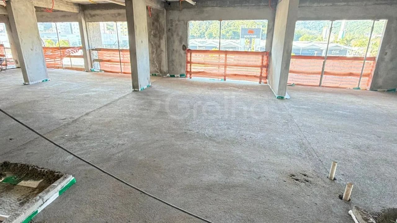 Apartamento para venda com 1 dormitório, em Saco Grande com 63 m² — foto 2