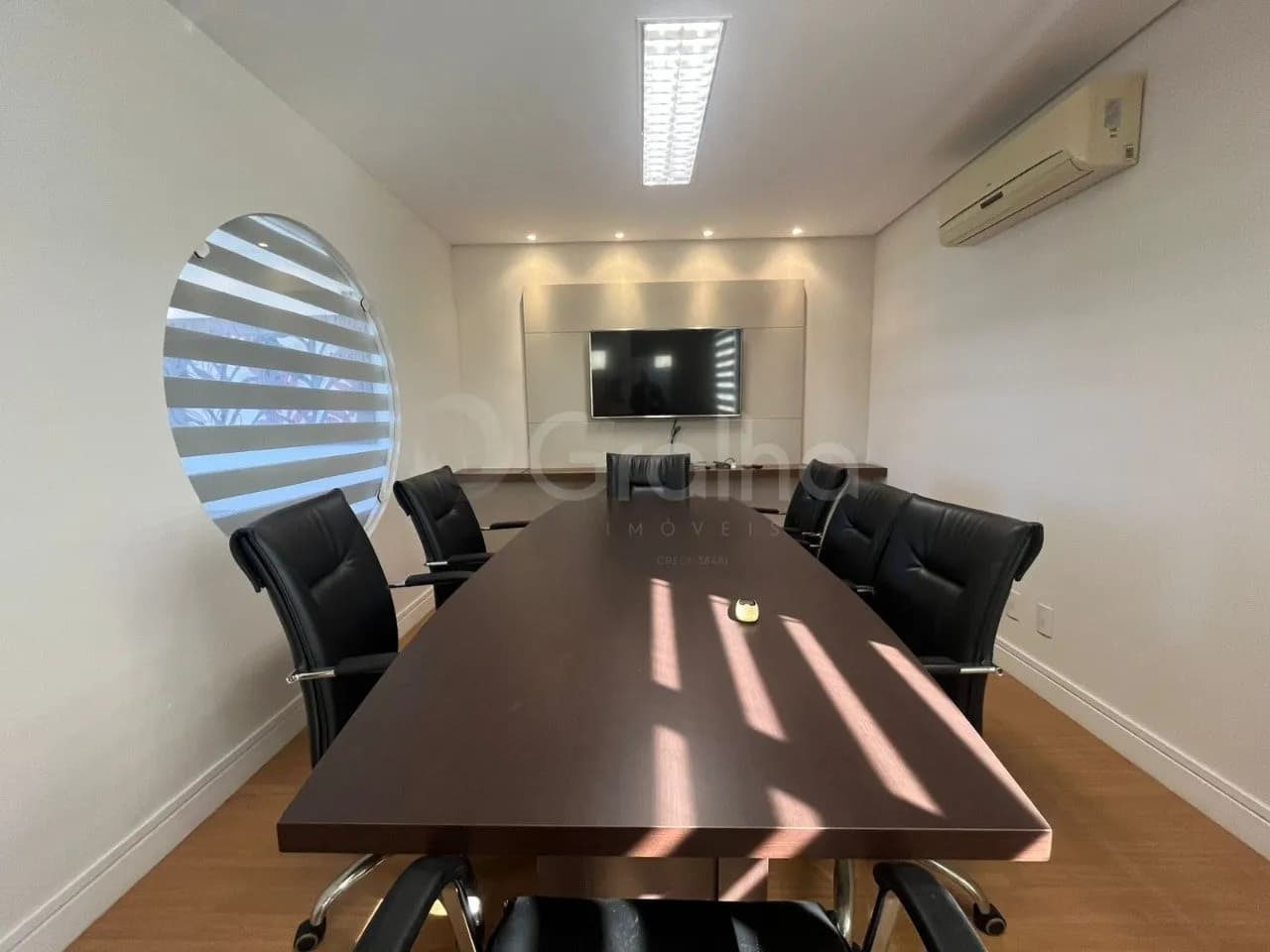 Sala comercial para venda em Trindade com 97 m² — foto principal