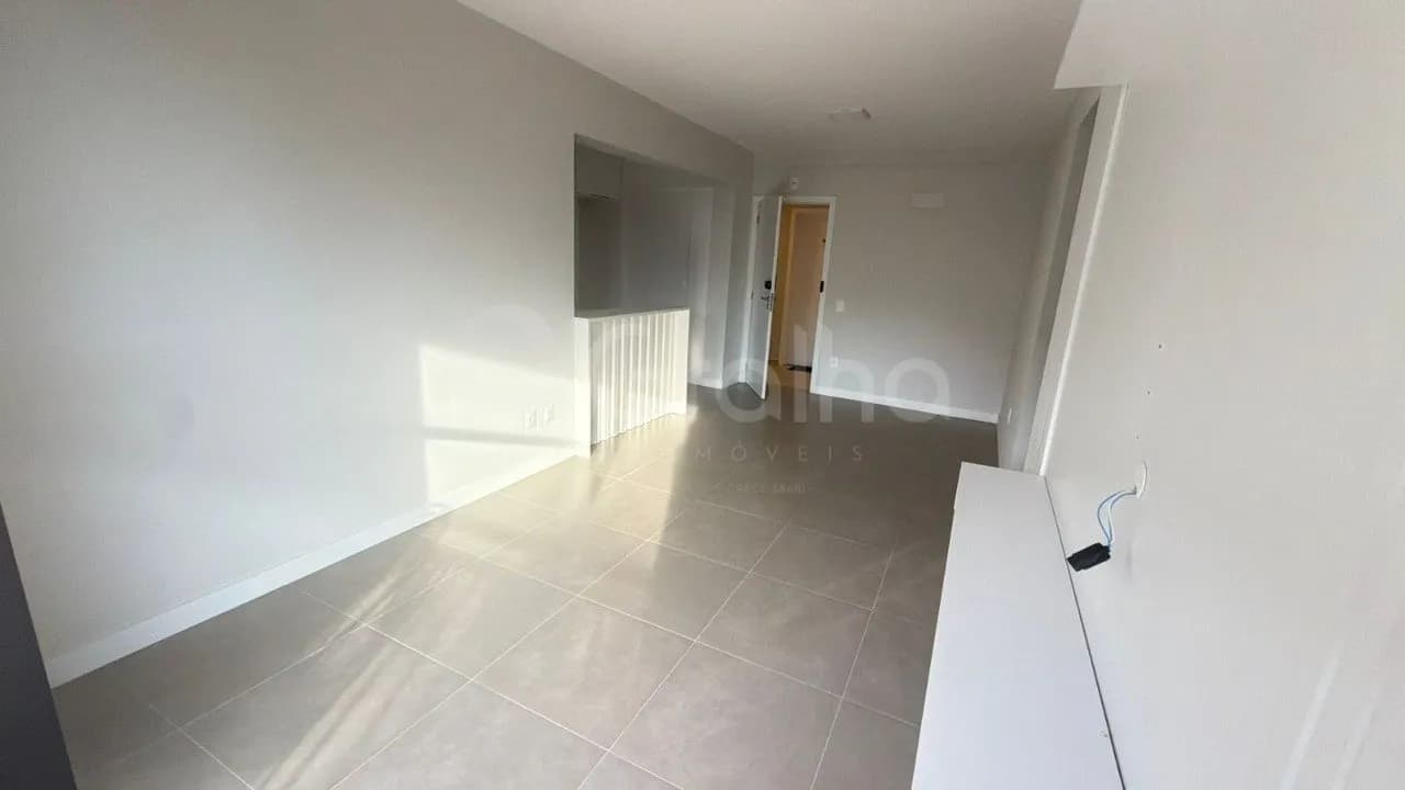 Apartamento para venda com 2 dormitórios em Saco Grande com 74 m² — foto 2