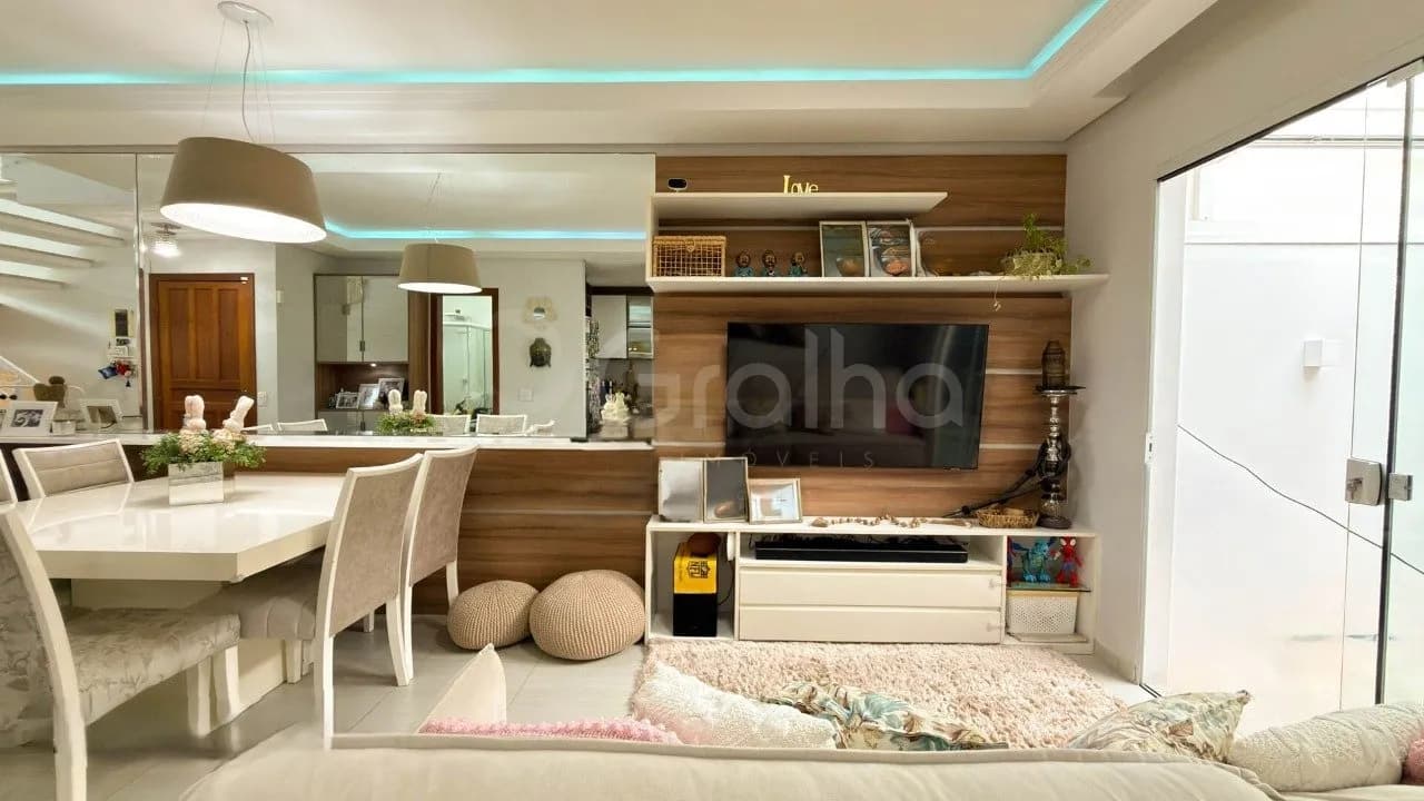 Casa para venda com 2 dormitórios em Madri com 83 m² — foto principal