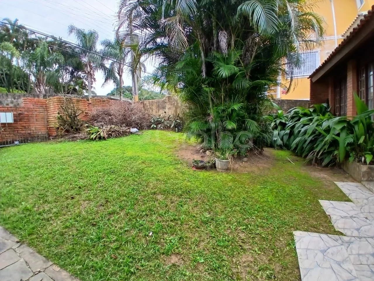 Terreno para venda em Cacupé com 557 m² — foto principal