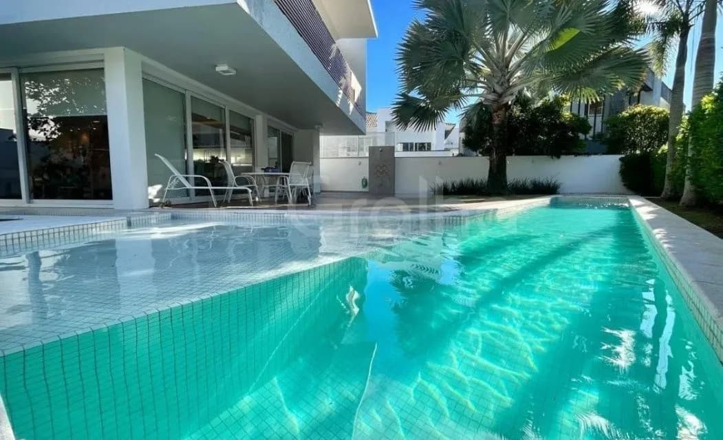 Casa para venda com 4 dormitórios em Jurerê Internacional com 419 m² — foto principal