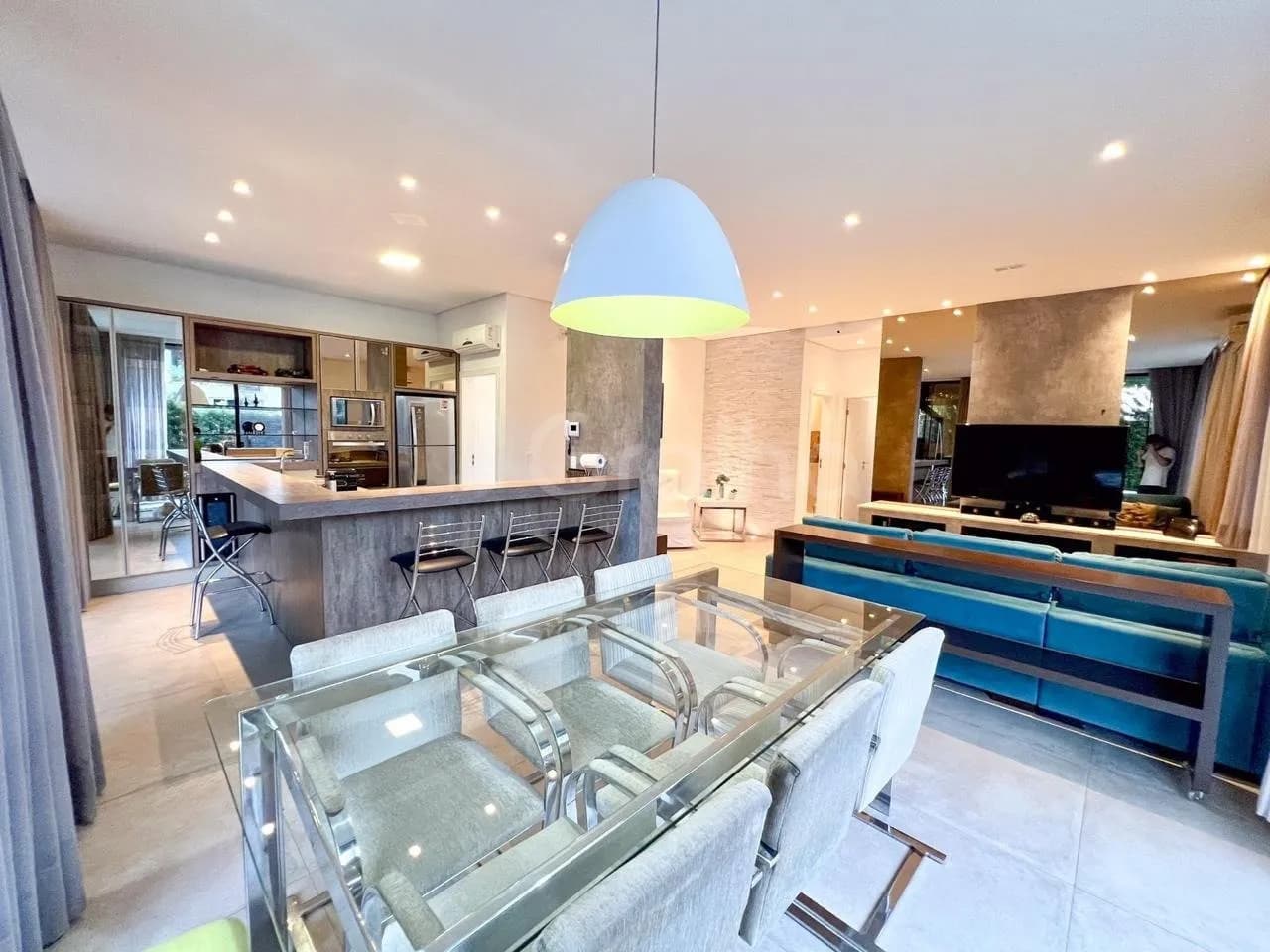 Casa para venda com 3 dormitórios em Bom Abrigo com 188 m² — foto principal