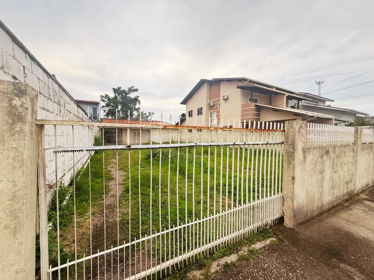 Terreno para venda em Carianos com 360 m² — foto 3