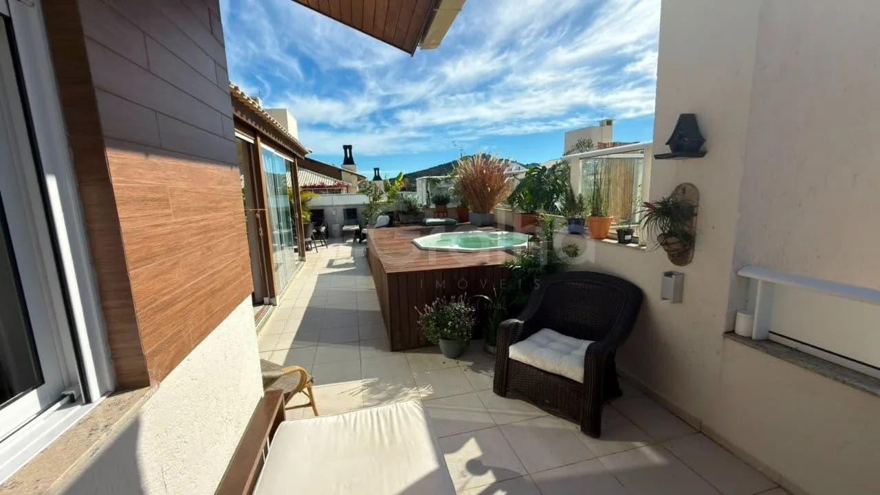 Cobertura para venda com 3 dormitórios em Campeche com 174 m² — foto 2