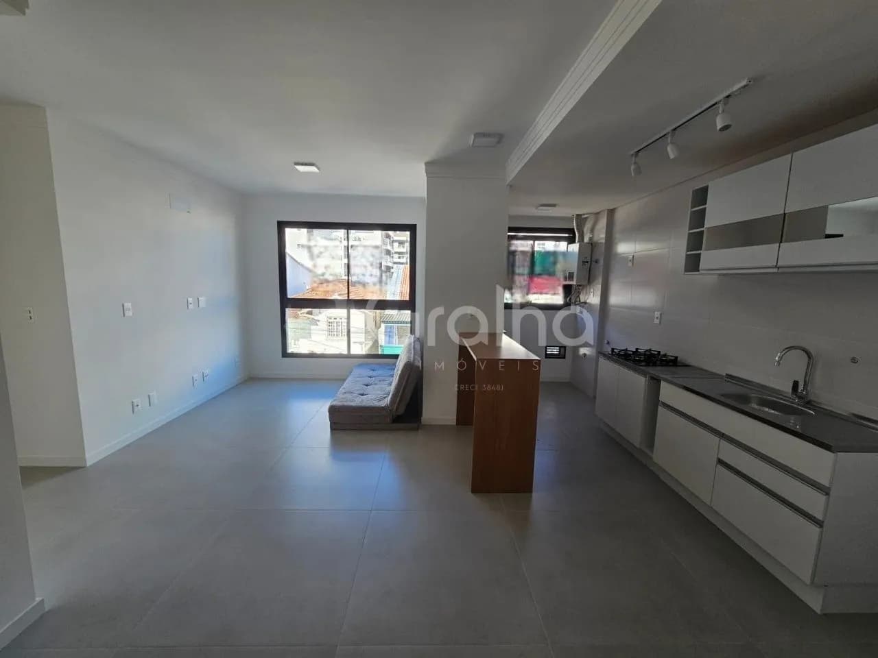 Apartamento para venda com 2 dormitórios em Centro com 69 m² — foto principal