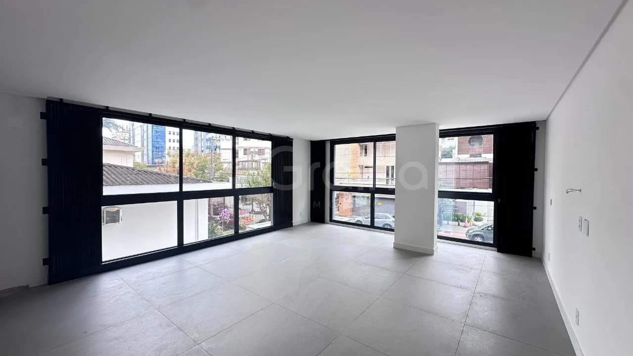 Apartamento para venda com 2 dormitórios em Centro com 151 m² — foto principal