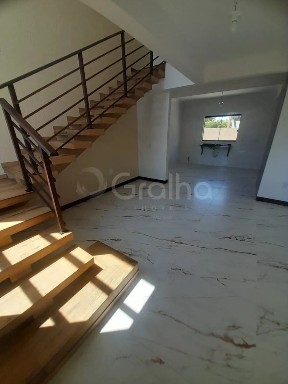 Casa para venda com 2 dormitórios em centro com 108 m² — foto principal