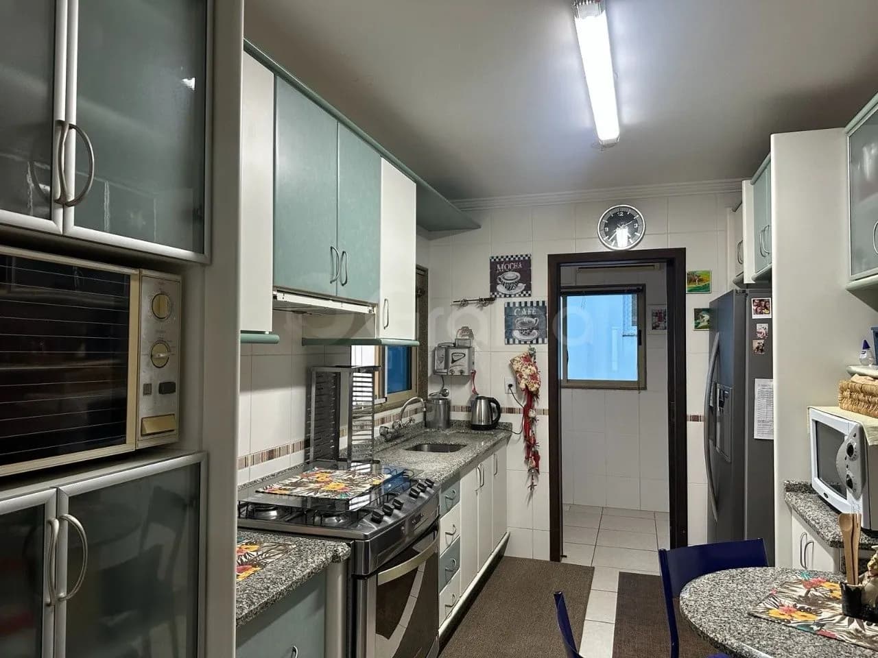 Casa de condomínio para venda com 4 dormitórios em Coqueiros com 270 m² — foto 2