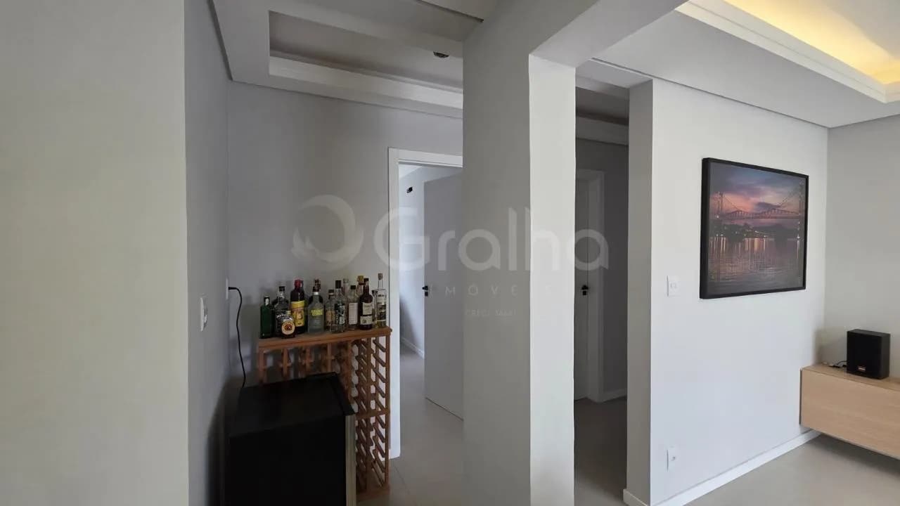 Casa para venda com 3 dormitórios em Carianos com 179 m² — foto 2
