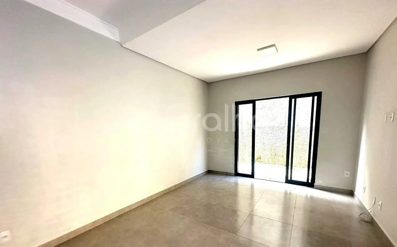 Casa para venda com 3 dormitórios em Agronômica com 200 m² — foto 2