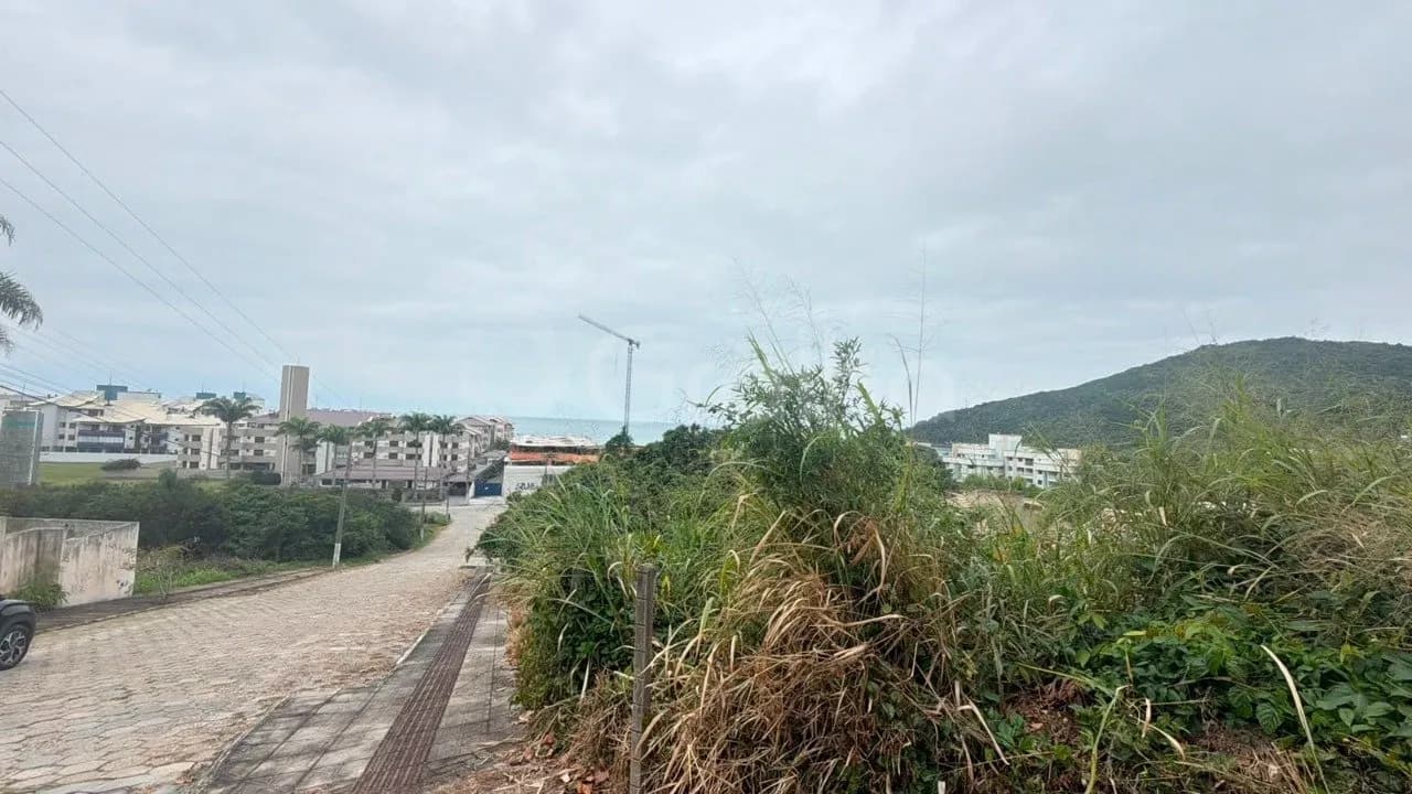 Terreno para venda em Praia Brava com 720 m² — foto 2