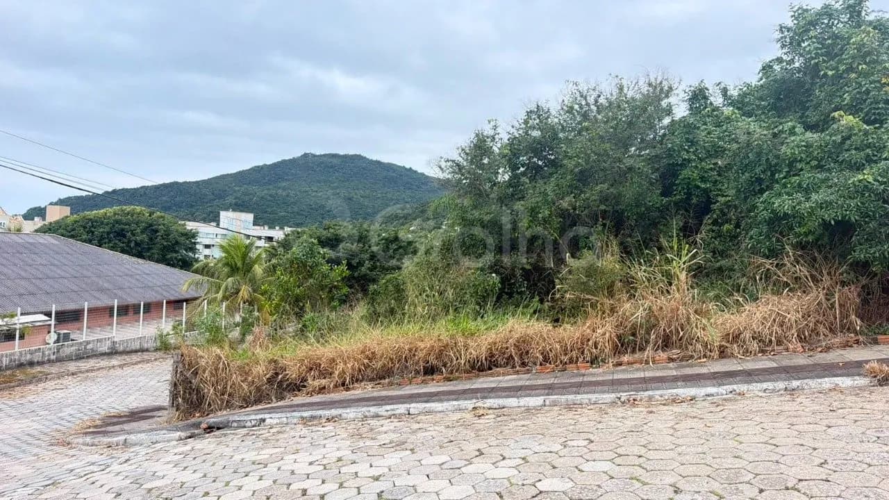 Terreno para venda em Praia Brava com 720 m² — foto 3