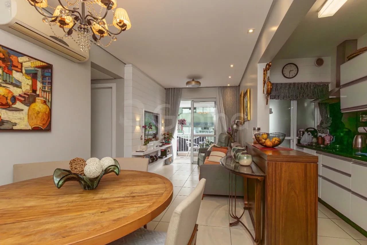 Apartamento para venda com 2 dormitórios em Centro com 68 m² — foto principal