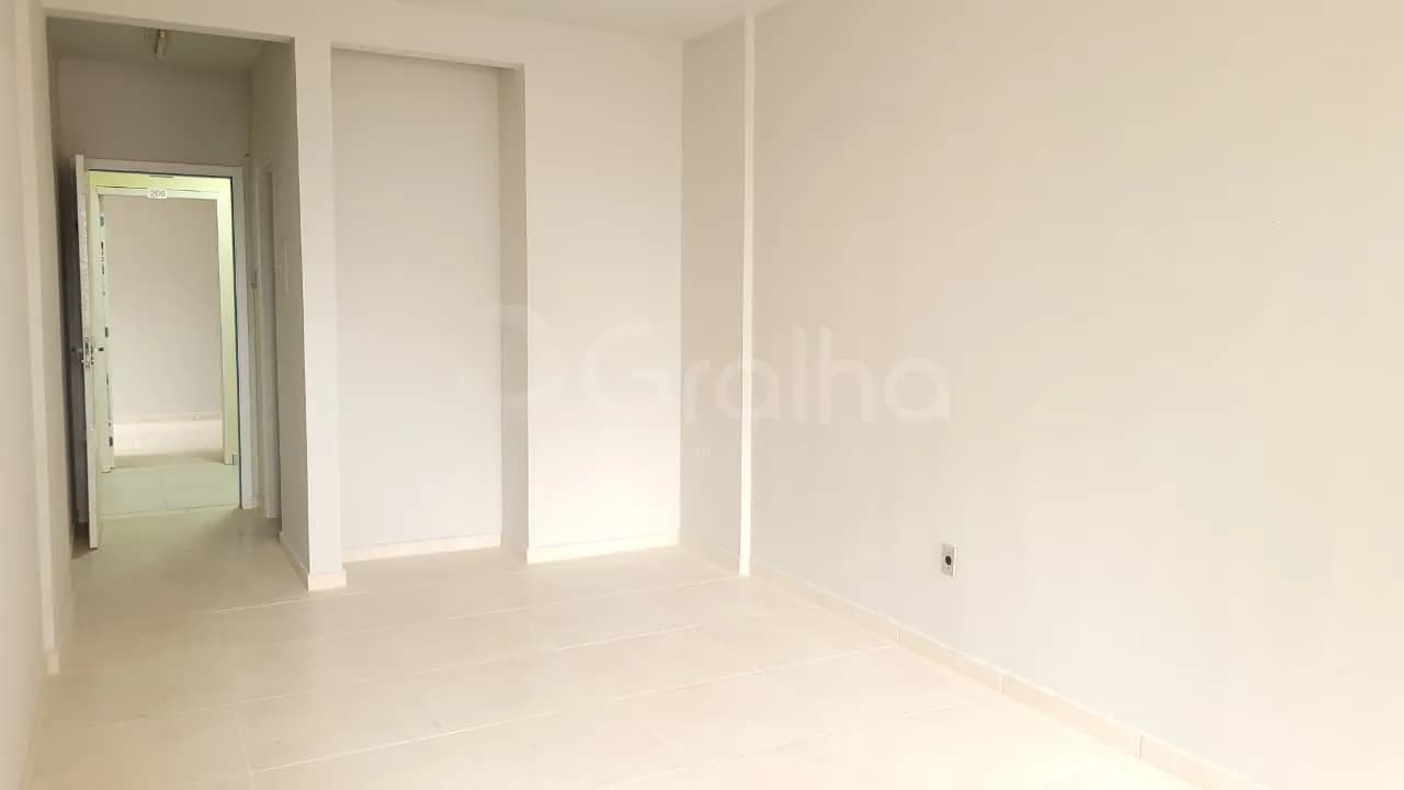 Sala comercial para venda em Centro com 25 m² — foto principal