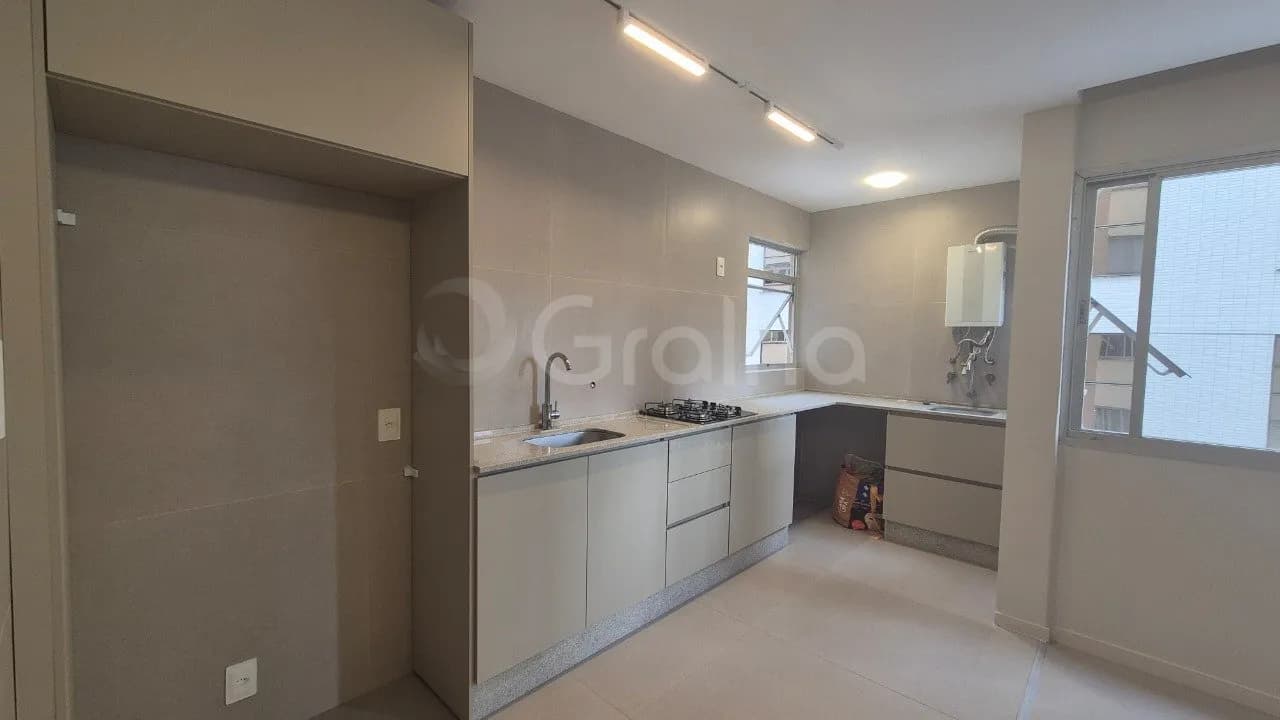 Apartamento para venda com 2 dormitórios em Centro com 60 m² — foto 2