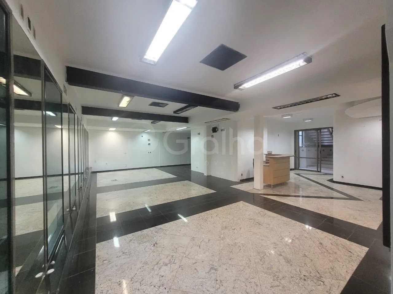 Casa comercial para venda em Centro com 3 m² — foto principal