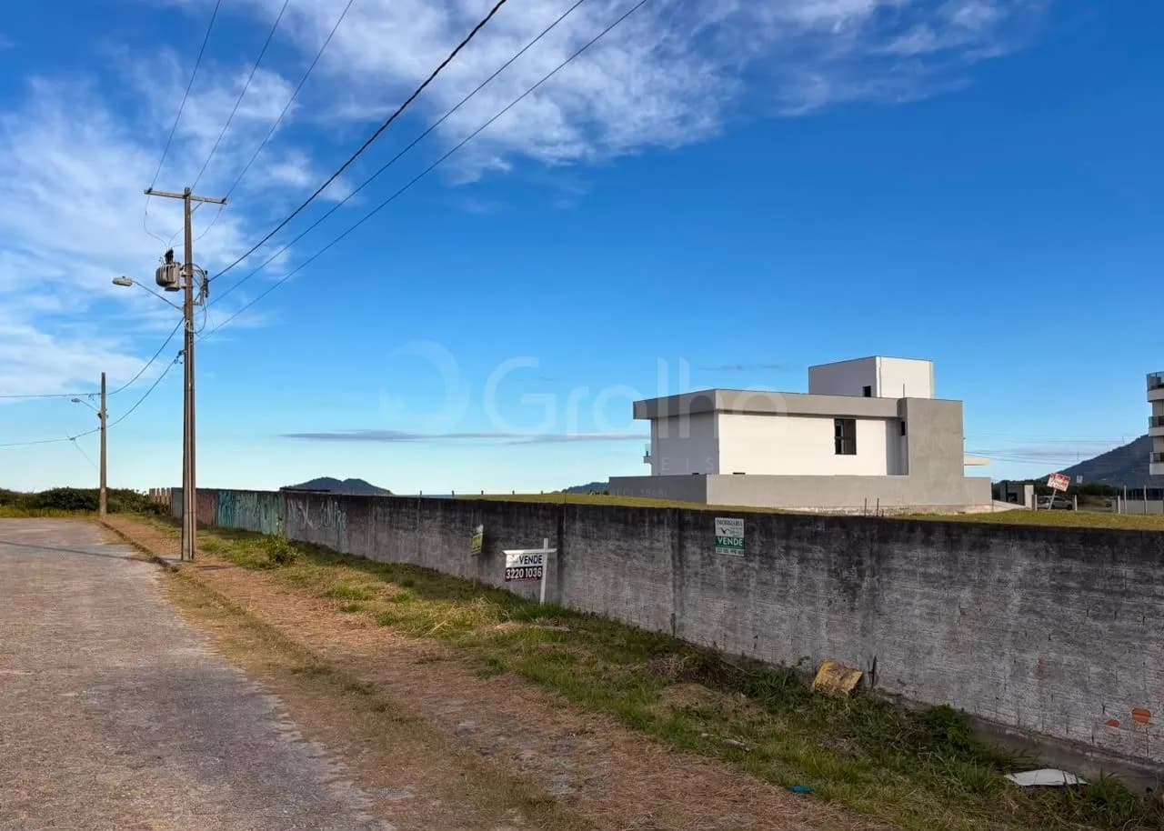 Terreno para venda em Açores com 360 m²