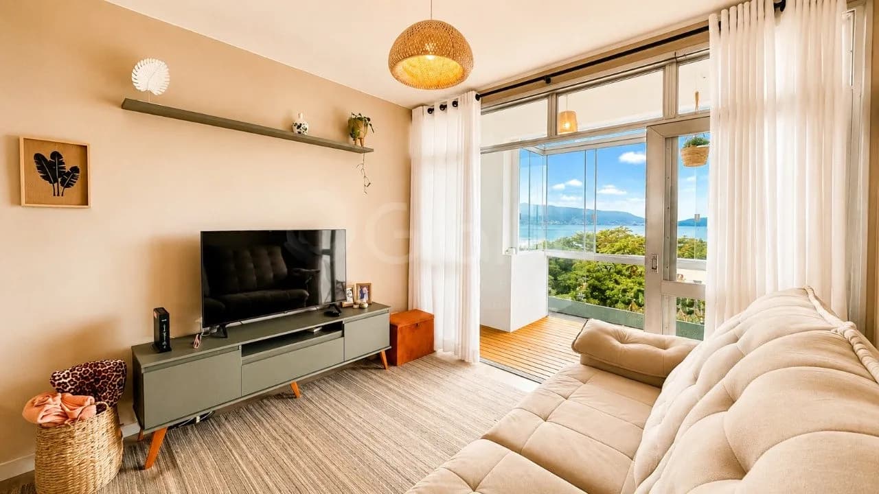 Apartamento para venda com 3 dormitórios em Coqueiros com 97 m² — foto 2