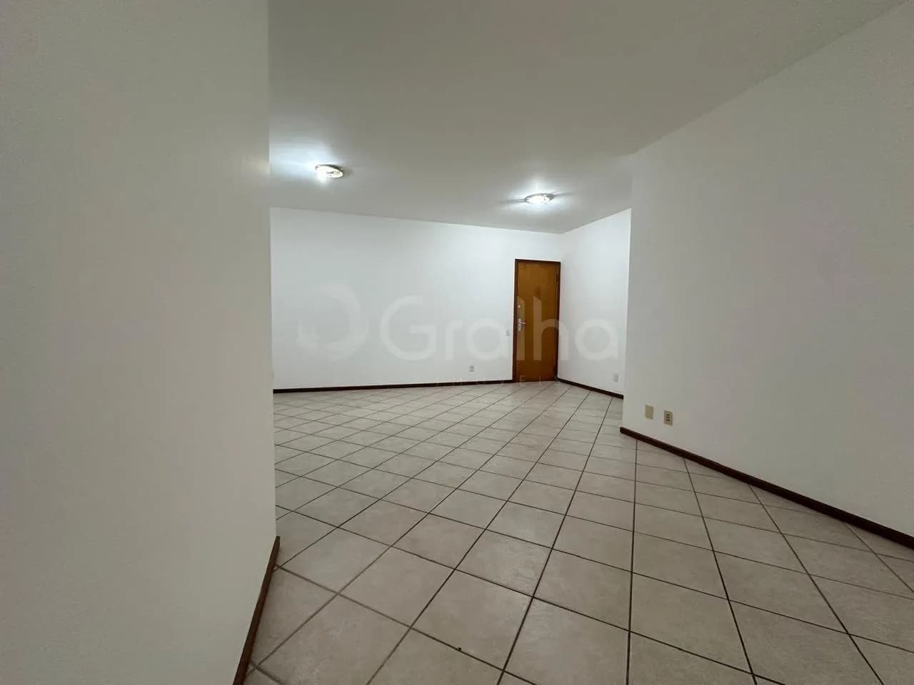 Apartamento para venda com 3 dormitórios em Centro com 98 m² — foto 2