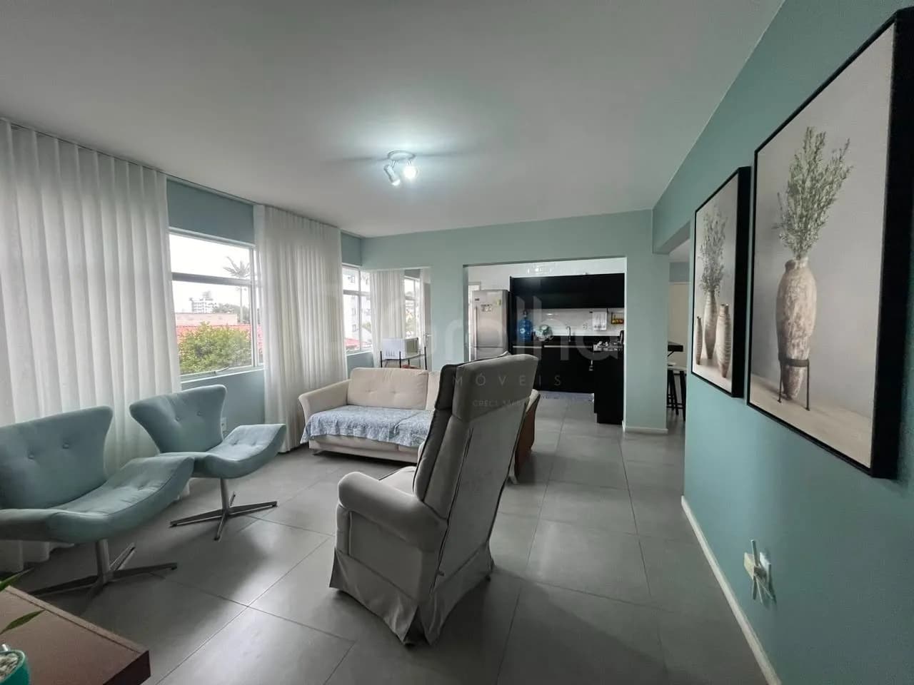 Apartamento para venda com 3 dormitórios em Coqueiros com 143 m² — foto principal