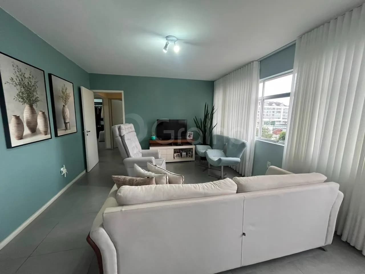 Apartamento para venda com 3 dormitórios em Coqueiros com 143 m² — foto 4