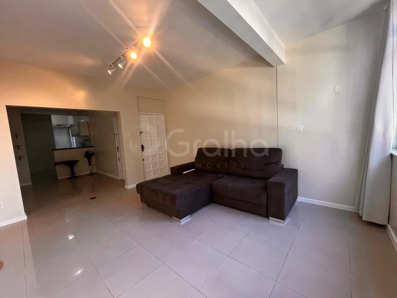 Apartamento para venda com 3 dormitórios em Centro com 90 m² — foto 2