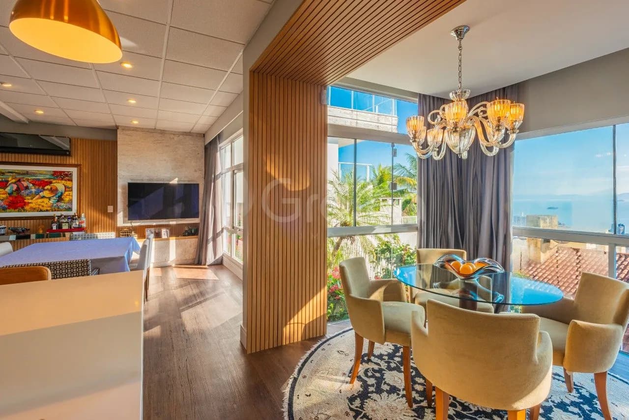 Casa para venda com 4 dormitórios em Centro com 346 m² — foto 3