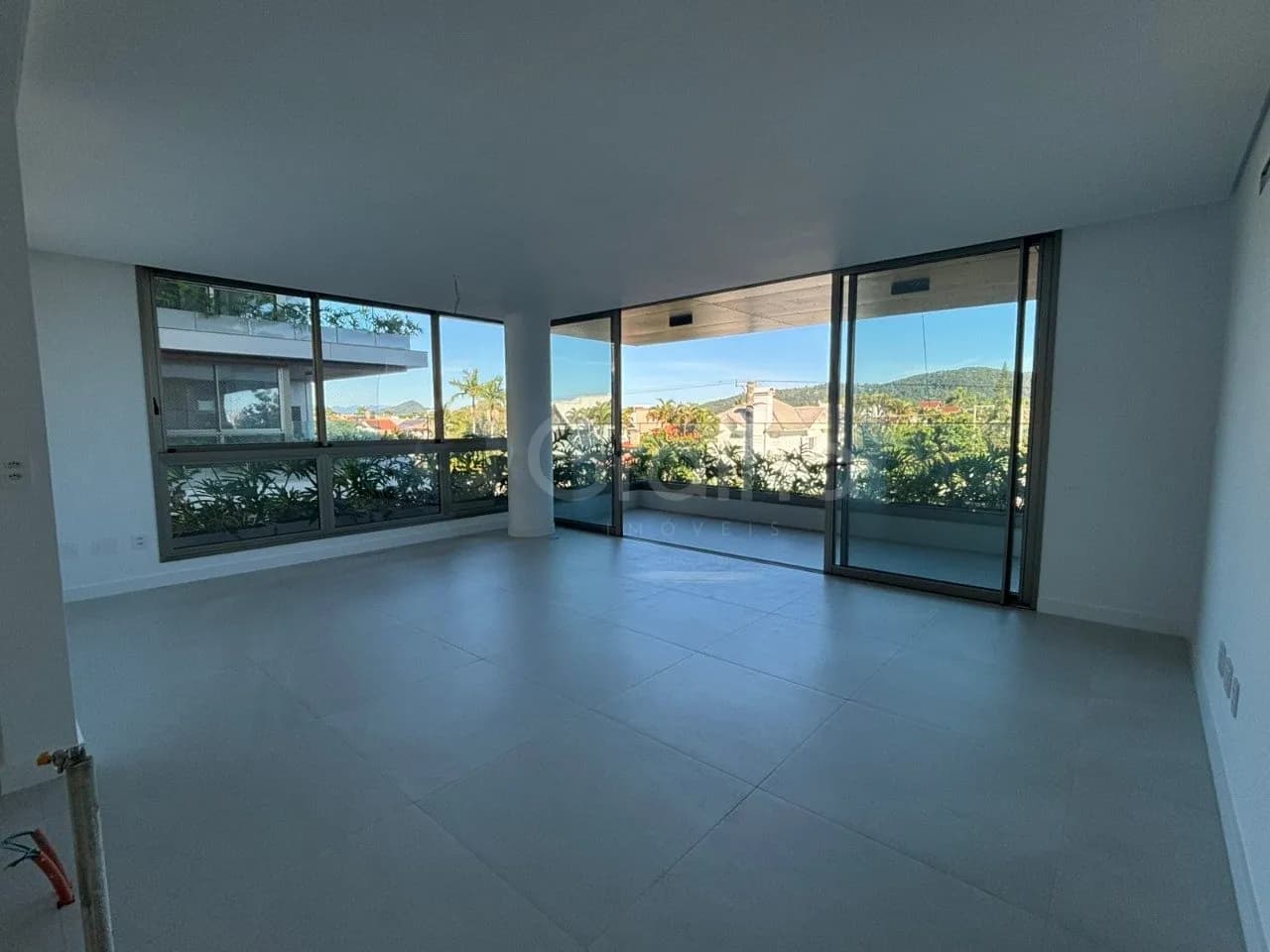 Apartamento para venda com 3 dormitórios em Jurerê com 151 m² — foto principal