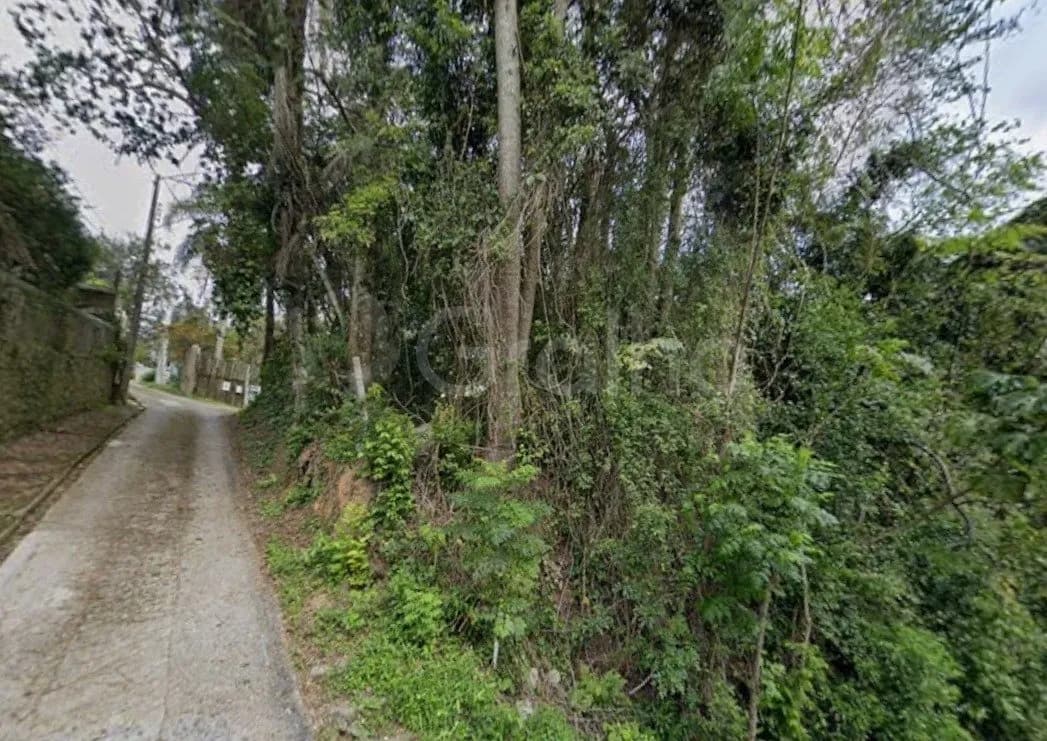 Terreno para venda em Sambaqui com 911 m² — foto principal