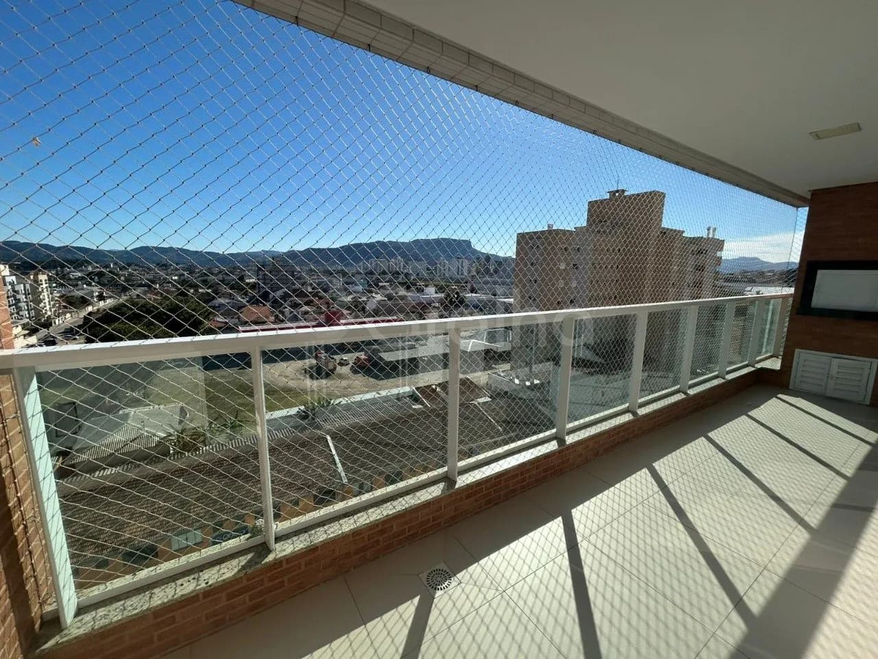 Apartamento para venda com 3 dormitórios em Centro com 124 m² — foto 2